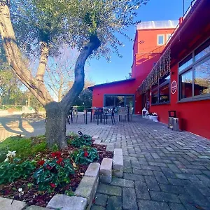  Affittacamere La Casina Rossa
